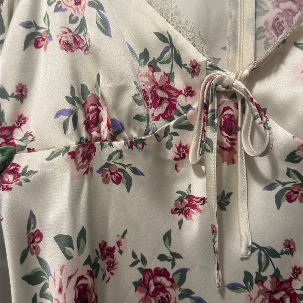 NWOT Forever 21 silky dress - Picture 3 of 4